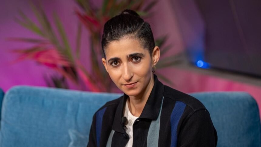 Alba Flores